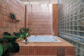 Jetted bathtub - GRES Apartamentos (Medellín)