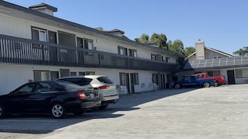 Façana frontal de l'allotjament