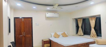 Shree Niwas Home Stay