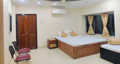 Shree Niwas Home Stay
