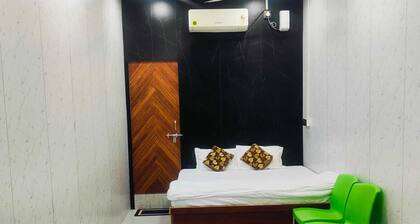 Shree Niwas Home Stay