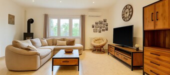 La Nîmoise, Family home with garden