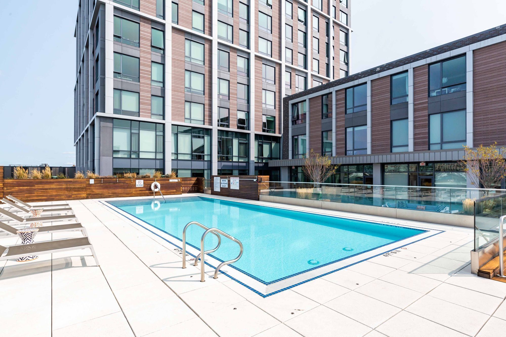 Luxury Apartment, 1 Queen Bed with Sofa bed, Non Smoking, Air conditioning | Front of property