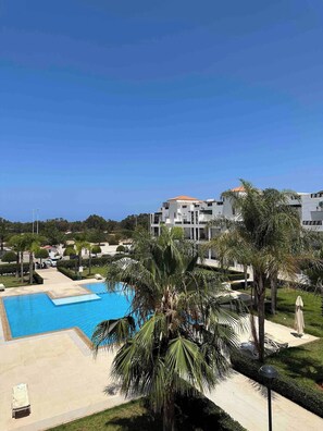 Pool - Appart Familial seulement : balcons avec vue (Saidia)