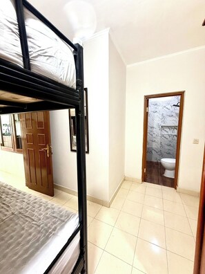 Rollaway beds, free WiFi, bed sheets, wheelchair access
