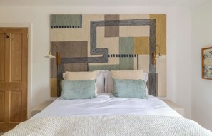 3 quartos, ferros/tábuas de passar roupa, Wi-Fi, roupa de cama