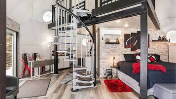2 bedrooms, bed sheets