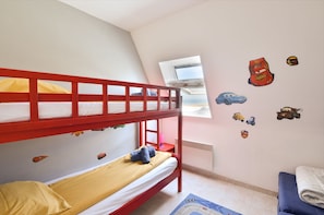 2 slaapkamers, een strijkplank/strijkijzer, gratis wifi