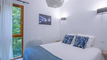 2 bedrooms, free WiFi, bed sheets