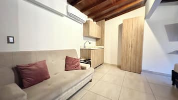 Deluxe Tent | Living area