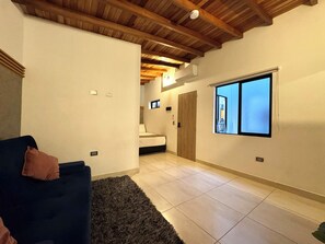 Deluxe Studio | Living area - URBANITY LIVING (Medellín)