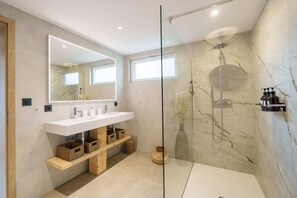 Free toiletries, hair dryer, towels - L’Alma - Magnifique maison avec jacuzzi (Gérardmer)