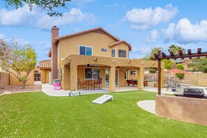 Exterior - Scottsdale Style Meets Family-Friendly Fun! Spacious home with a yard and pool. (Scottsdale)