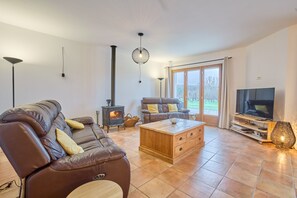 Televisor i llar de foc