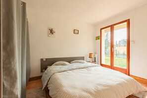 4 habitaciones, tabla de planchar con plancha y wifi gratis 