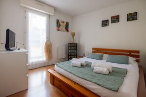 1 chambre, fer et planche à repasser, Wi-Fi gratuit, draps fournis