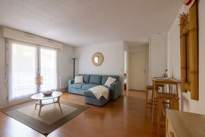 Télévision, chaîne hi-fi