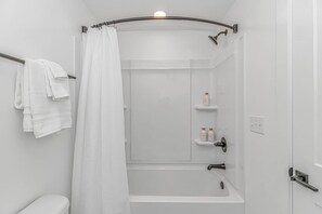 Hair dryer - Beachside 5BR 5BTH Bungalow, 1 Block from Ocean! (Myrtle Beach)
