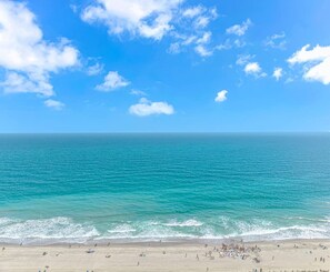 Beach nearby - Beachside 5BR 5BTH Bungalow, 1 Block from Ocean! (Myrtle Beach)