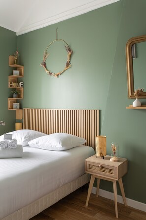 2 bedrooms, iron/ironing board, free WiFi, bed sheets