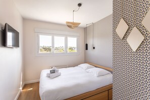 2 chambres, fer et planche à repasser, Wi-Fi gratuit, draps fournis