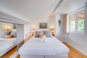 2 slaapkamers, een strijkplank/strijkijzer, gratis wifi, beddengoed