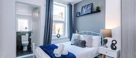 3 Schlafzimmer, Bügeleisen/Bügelbrett, WLAN, Bettwäsche