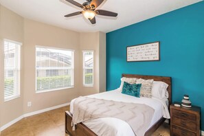 Fer et planche à repasser, Wi-Fi, draps fournis