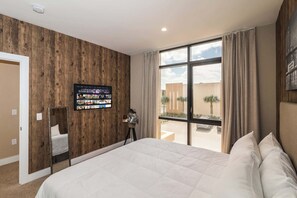 3 habitaciones, tabla de planchar con plancha, cuna de viaje y wifi