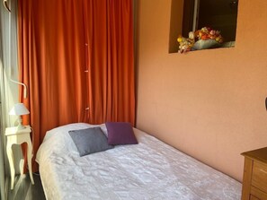 1 chambre, fer et planche à repasser, Wi-Fi
