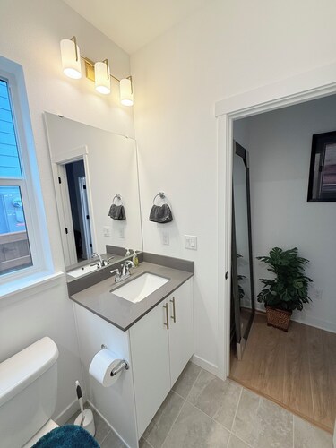 Cozy Private Room 1 Near Seattle & Mt. Rainier – Quiet & Comfy Stay + Car Rental