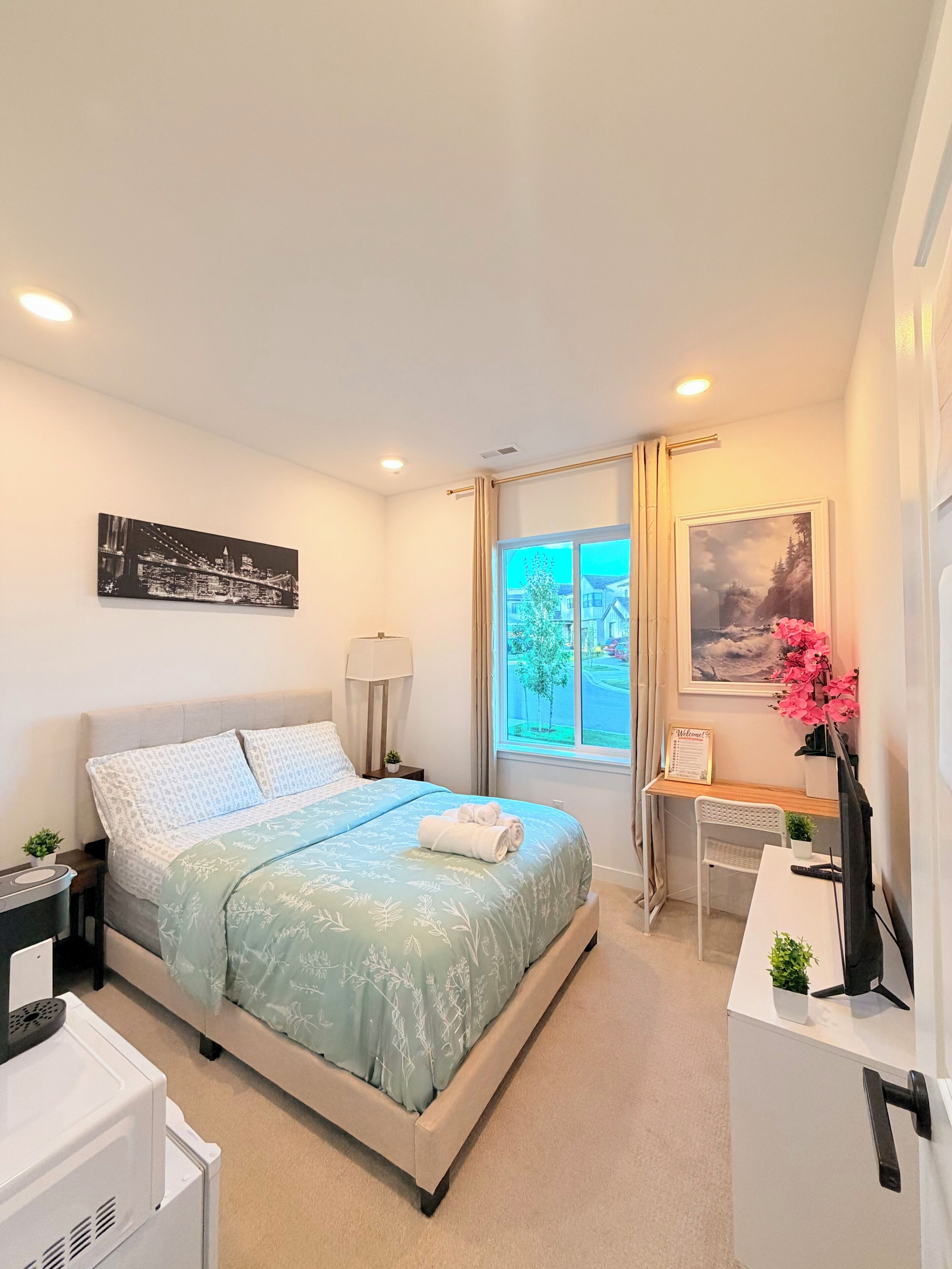 1 chambre, bureau, fer et planche à repasser, Wi-Fi gratuit