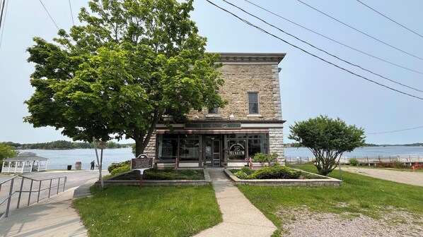 IMG 5573 - 27 James Street Loft #2 (Alexandria Bay)