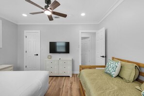3 bedrooms, free WiFi, bed sheets, wheelchair access