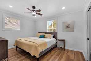 3 bedrooms, free WiFi, bed sheets, wheelchair access