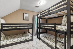 3 Schlafzimmer, Bügeleisen/Bügelbrett, Bettwäsche