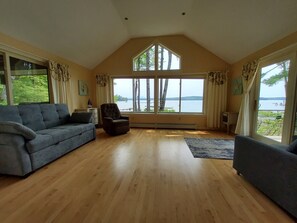 Télévision, cheminée