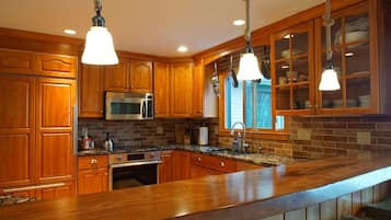 微波炉、烤箱、炉灶、洗碗机