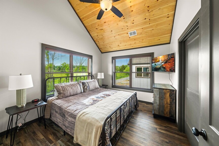 New/4bd/4ba/arcade/hot Tub/firepit/great Location - Sevierville, TN