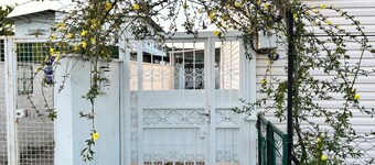 Villa with Garden 5 min to Airport , 10 min to Optimum