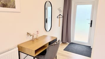 Premium bedding, down duvets, Select Comfort beds