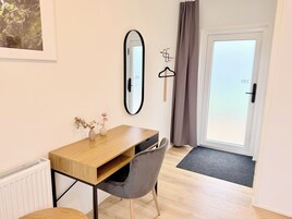 Twin Room, Private Bathroom | Premium bedding, down comforters, Select Comfort beds