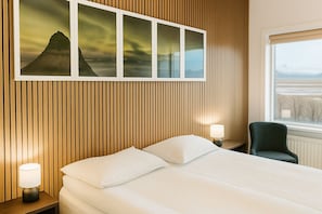 Comfort Double Room, Private Bathroom | Premium bedding, down comforters, Select Comfort beds - The Hvítá Inn (Borgarnes)
