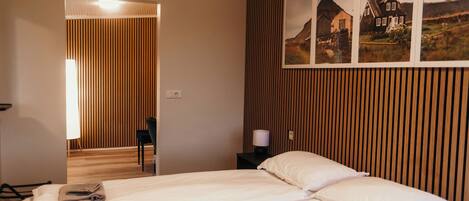 Habitació doble o amb dos llits individuals Comfort, bany privat | Roba de llit d'alta qualitat i cobrellits