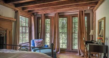 Twinkly Secluded Cabin 1BR + Loft + Trails +Grotto