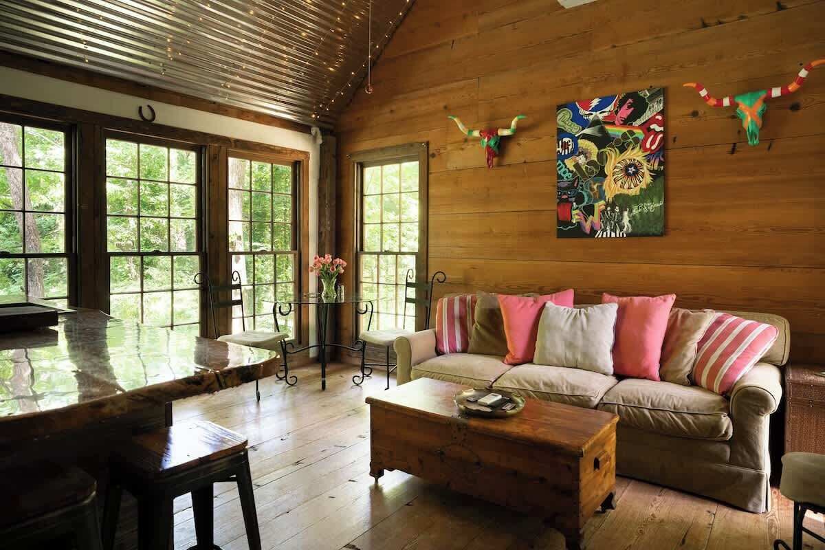 TV, fireplace, offices