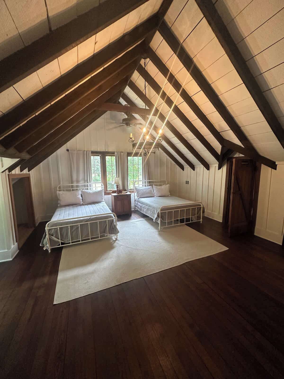 3 bedrooms, iron/ironing board, travel crib, WiFi