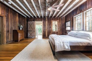 3 bedrooms, iron/ironing board, travel cot, WiFi