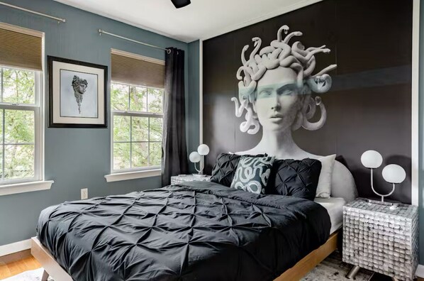 3 bedrooms, iron/ironing board, WiFi, bed sheets - Modern-Chic Living in the Heart of Center City (Philadelphia)