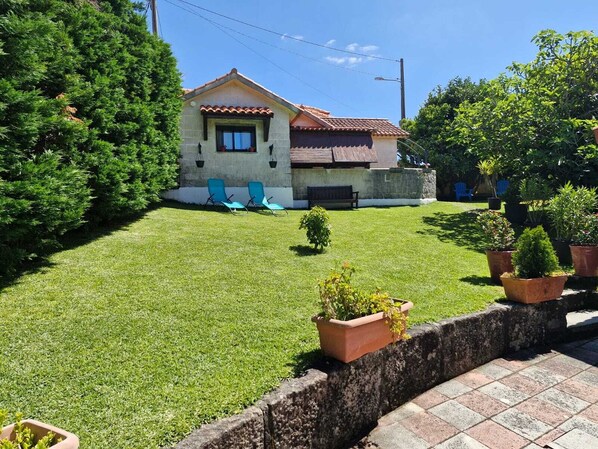 Property grounds - A Chousiña (Pontevedra)